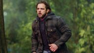 Bode tries to help Wes (Image Source: Instagram @firecountrycbs)